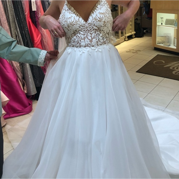 HAYLEY PAIGE WEDDING GOWN (Mikaella 2225). NWT MINT CONDITION, A-Line Princess - Picture 3 of 16